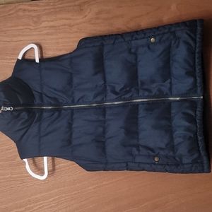 Women's puffer vest old navy. Navy blue size small.